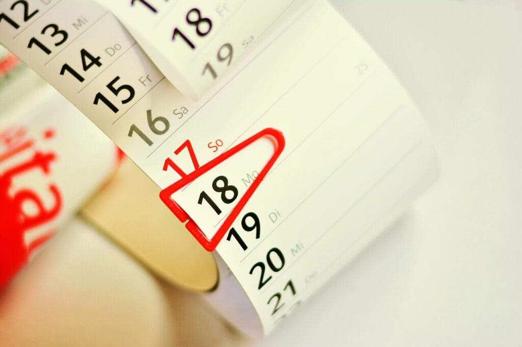 Calendar marking the deadline to change residency category